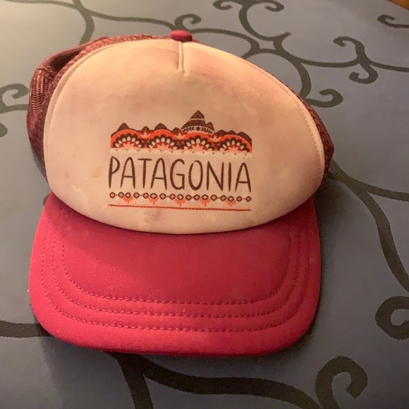 Cute Patagonia hat for women with pink and purple. One size fits all. - Picture 1 of 4